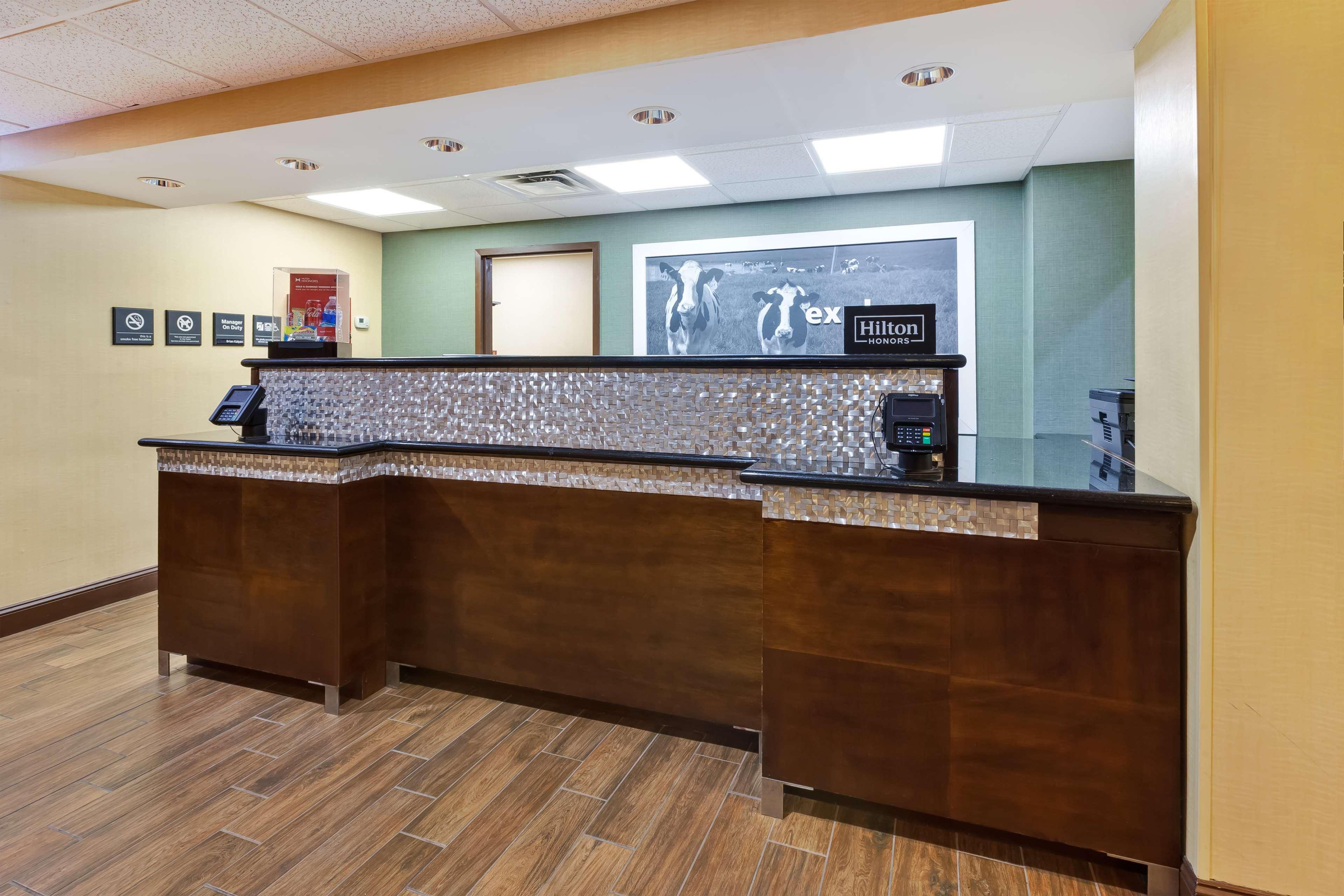 Hampton Inn Cincinnati Airport-North Hebron Exterior photo